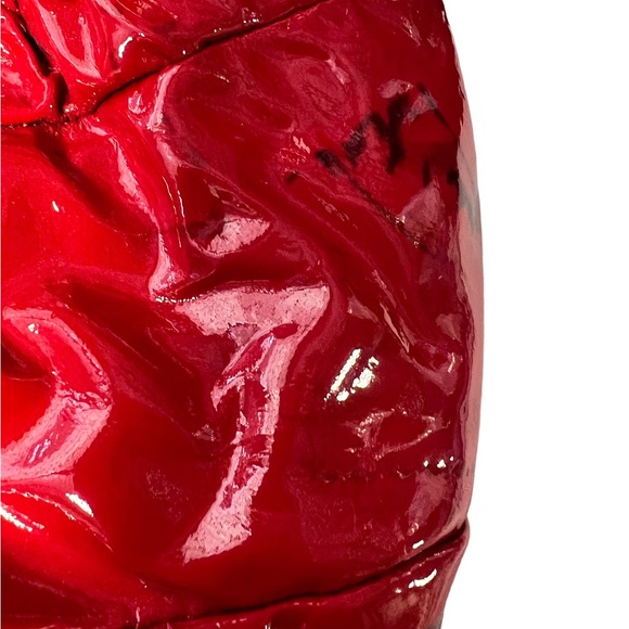 VTG PRADA Red Patent Leather Shoulder Quilted Puffer Bag Purse Wet Look be - Picture 7 of 11